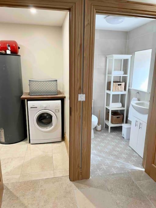 Tom Rocky'S Farmyard Villa Templemore Ngoại thất bức ảnh