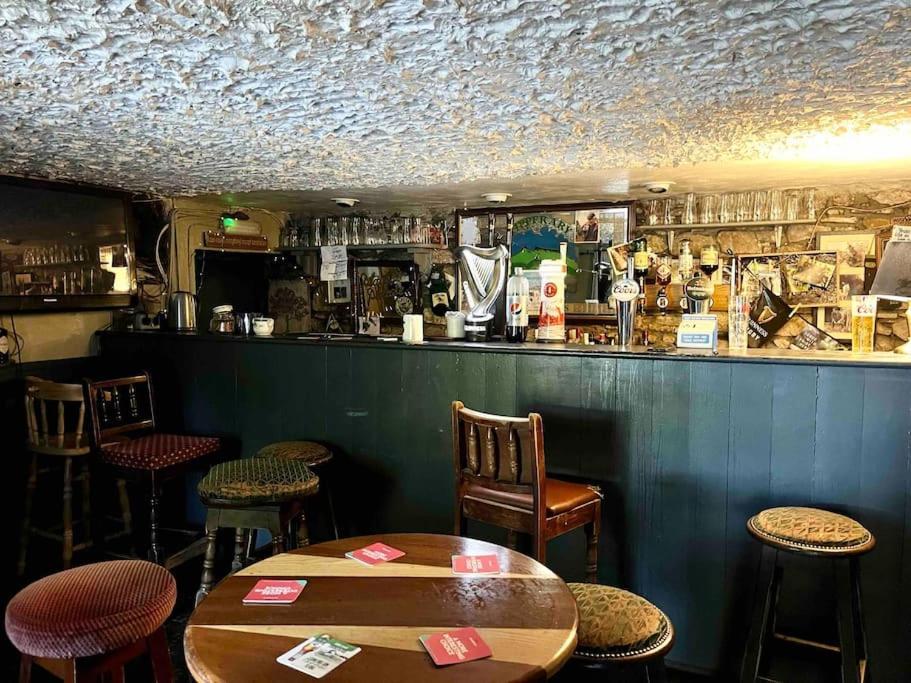 Tom Rocky'S Farmyard Villa Templemore Ngoại thất bức ảnh